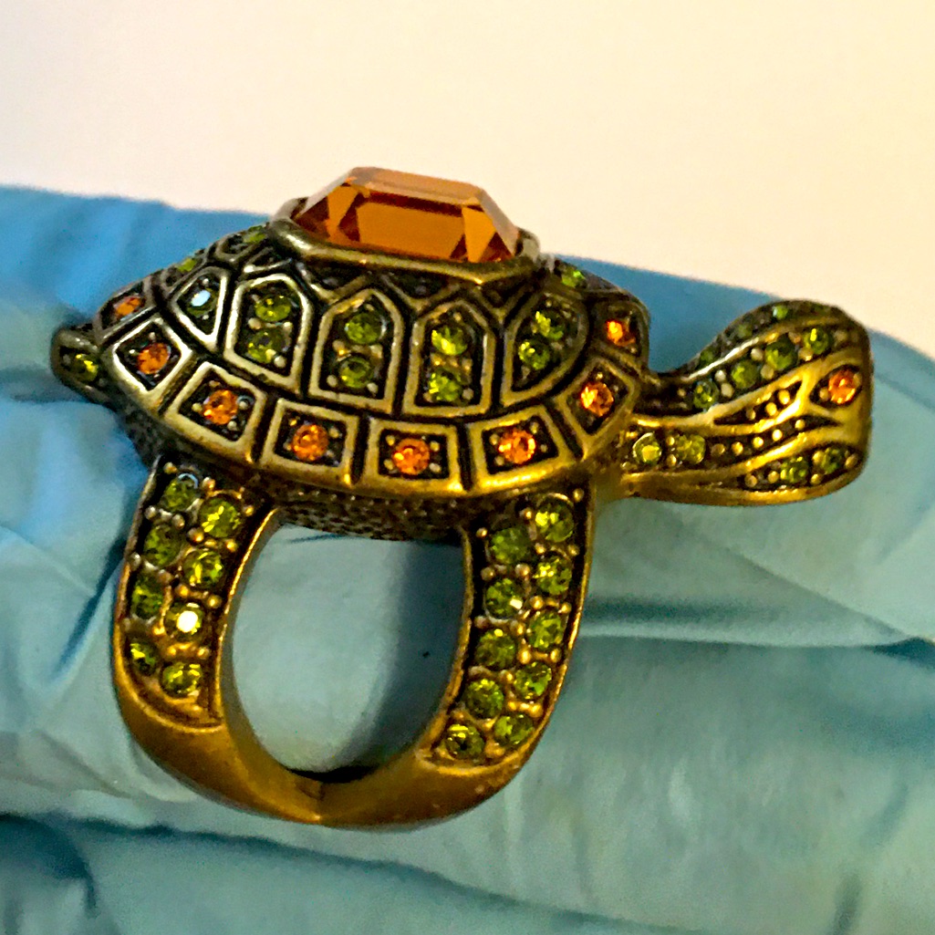 Heidi Daus Turtle Ring!!
